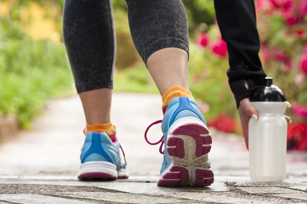 Runner training outdoors — Stock Photo, Image