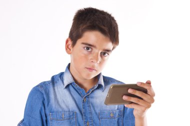 çocuk ile hareket eden