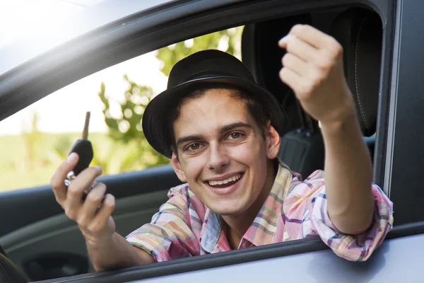 Pessoas no carro — Fotografia de Stock