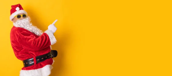 Babbo Natale Isolato Sfondo Puntando — Foto Stock