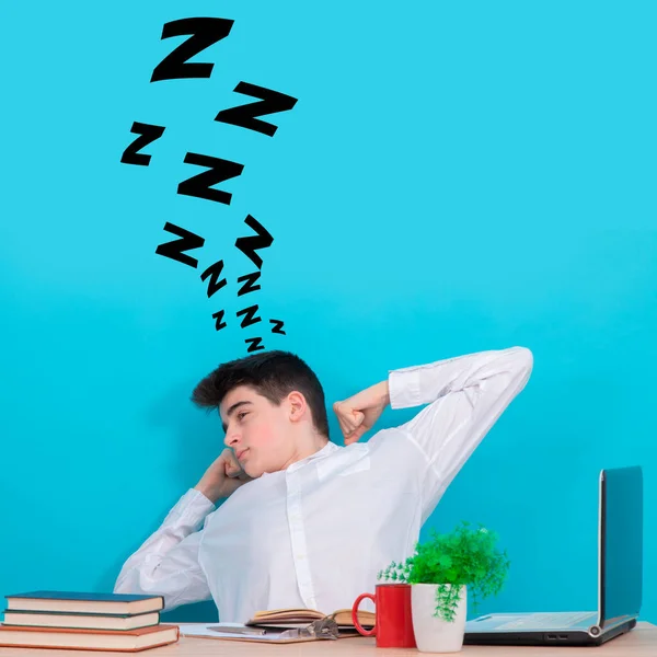 Estudiante Perezoso Somnoliento Escritorio Durmiendo — Foto de Stock