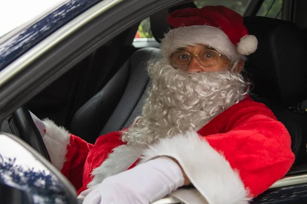 Retrato Santa Claus Dirigindo Carro — Fotografia de Stock