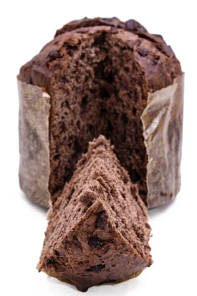 Corte Panettone Chocolate Aislado Sobre Fondo Blanco —  Fotos de Stock