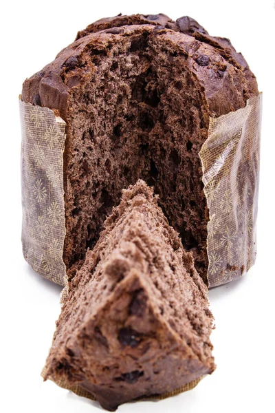 Corte Panettone Chocolate Aislado Sobre Fondo Blanco —  Fotos de Stock