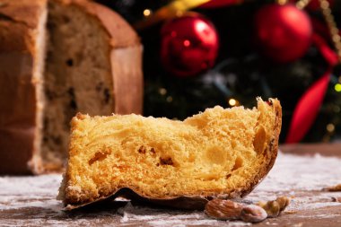 Taze noel panettone porsiyonu