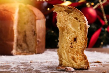 Taze noel panettone porsiyonu