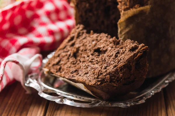 Vánoce Typické Čerstvé Čokoládové Panettone — Stock fotografie