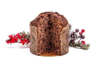 Panettone ve noel süslemeleri izole edilmiş