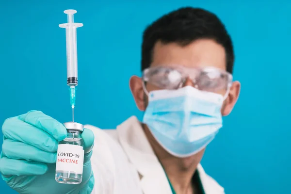 Läkare Eller Vetenskapsman Med Coronavirus Vaccin — Stockfoto