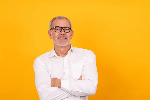 Hombre Mayor Con Gafas Aisladas — Foto de Stock