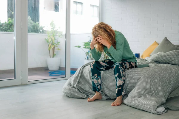 Depresyonda Olan Yetişkin Bir Kadın — Stok fotoğraf