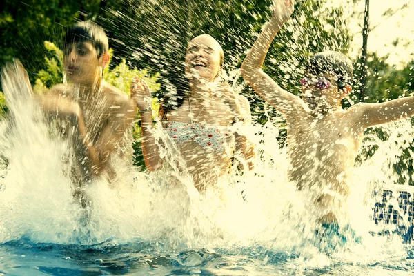 Piscina de verano — Foto de Stock