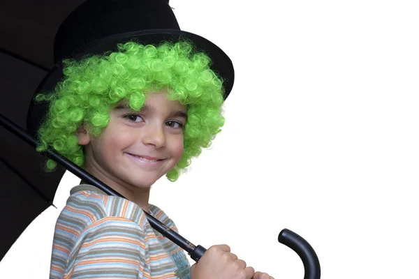 De gelukkige kinderen met pruik en parasol — Stockfoto