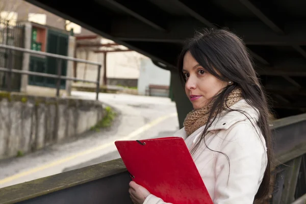 Menina da faculdade na rua — Fotografia de Stock