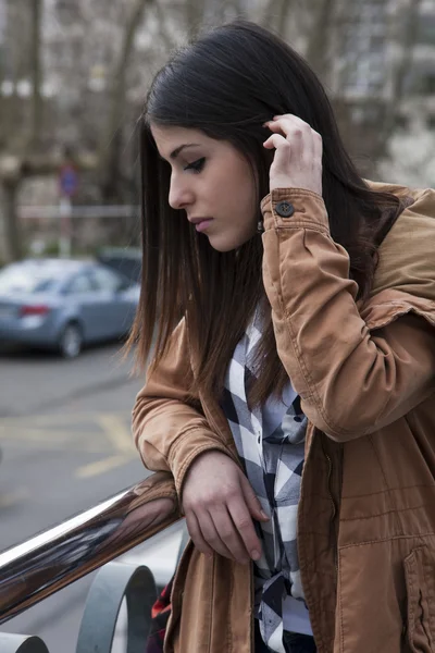 Menina latina jovem — Fotografia de Stock