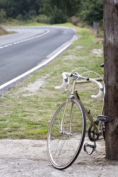 Biker en cliclist — Stockfoto