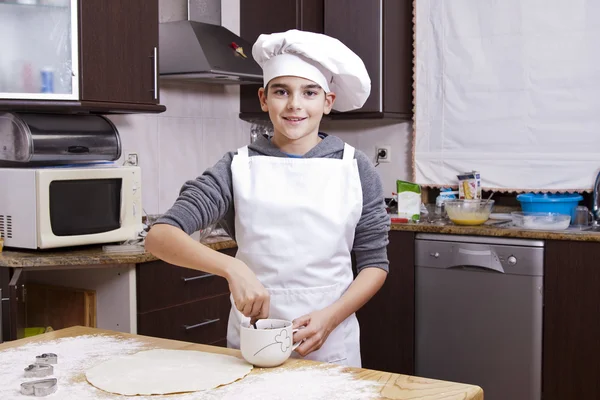 Chef fazendo bolos — Fotografia de Stock