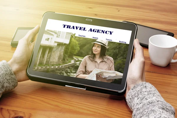 Travel agency online — Stock Photo, Image