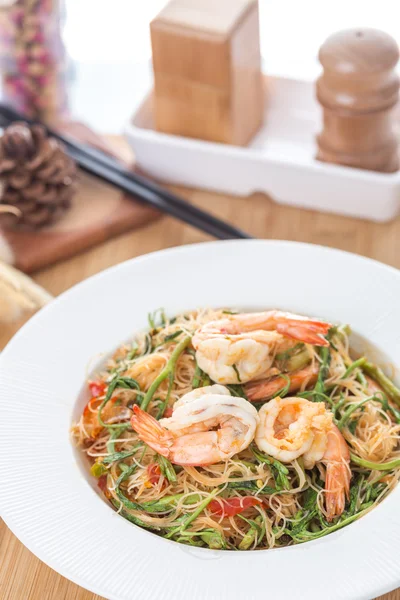 Fried shrimp with the mimosa — Stock Photo, Image