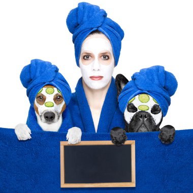 Sağlık Güzellik maskesi kız ve köpek 