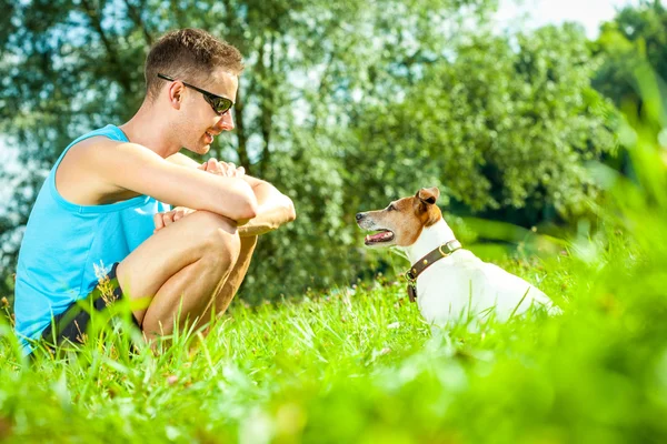 犬と訓練の所有者 — ストック写真