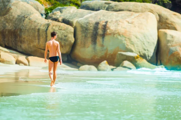 Adam sakin ol beach — Stok fotoğraf