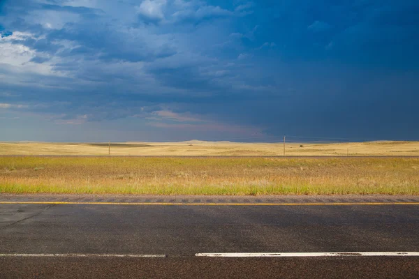 Tempestade perigosa na pradaria em Wyoming — Fotografia de Stock