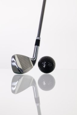 Golf Kulübü ve golf topu cam masa