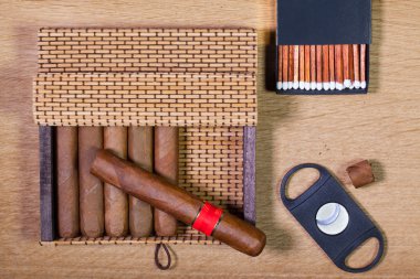 Küba purosu ahşap tablo