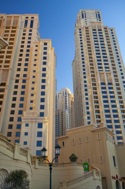 sheikh zayed road gökdelenler Dubai görünümünü.