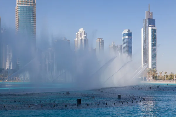 Dancing fountains in Dubai, UAE — Stock Photo, Image
