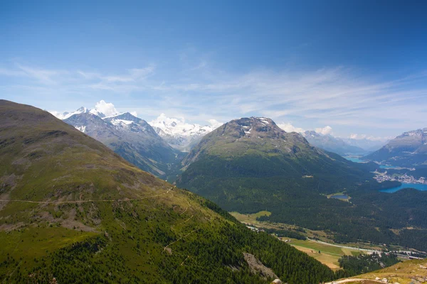 Panorama över övre Engadine från Muottas Muragl — Stockfoto