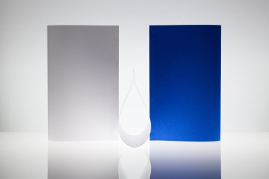 Kağıt arka plan cam masa üzerinde