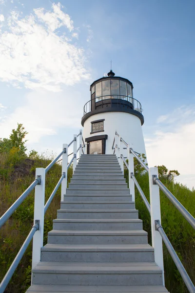 Small Castle Hill lighthouse in Newport, Rhode Island, USA — Stock Photo, Image