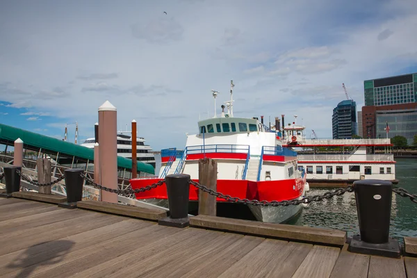 Weergave van Boston uit harbor — Stockfoto