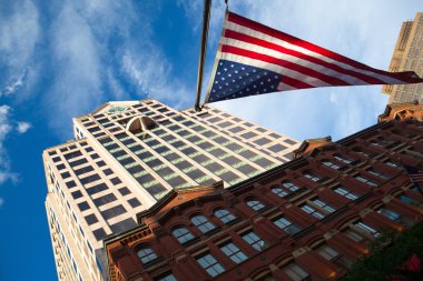 Havaya doğru akşam görünümü gökdelenlerin Boston, ABD