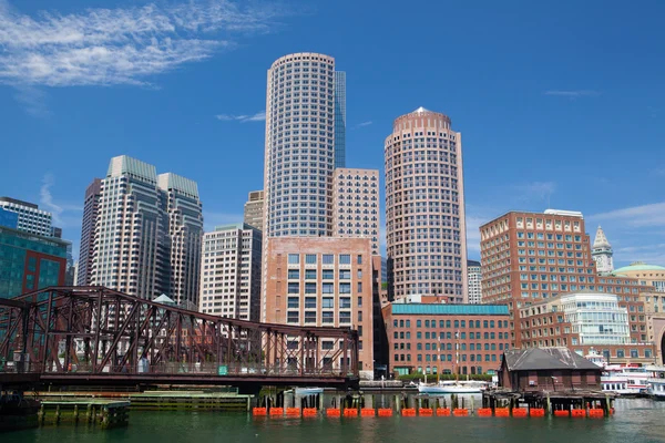 Boston skyline and Northern Avenue Bridge. — Stock Photo, Image