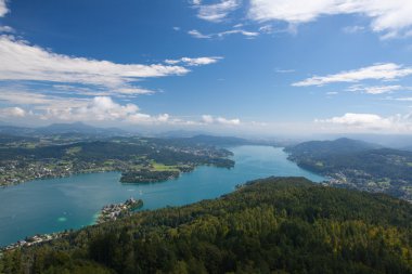 Pyramidenkogel, göl Worthersee, Carinthia, Avusturya görünümünü