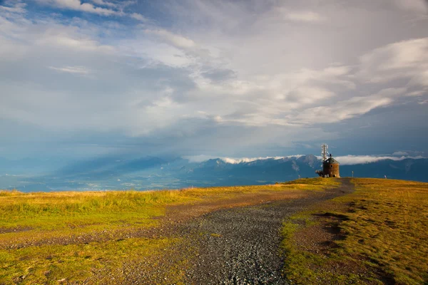 Krásný výhled na pohoří Slovinsko, Gerlitzen Alp rakouským — Stock fotografie