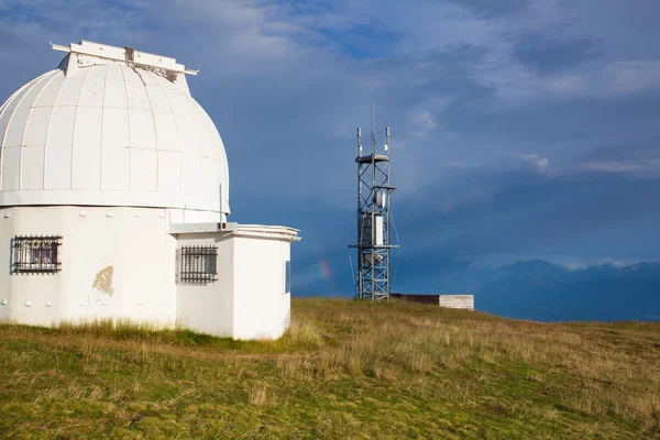 Sternwarte Kuppel in der Gerlitzen apls in Österreich. — Stockfoto