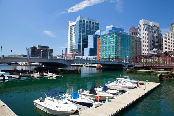 Boston Panorama a Severní Avenue Bridge. — Stock fotografie
