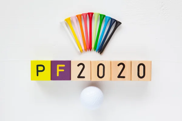 P.F.2020 - une inscription de blocs de bois et d'équipements de golf — Photo