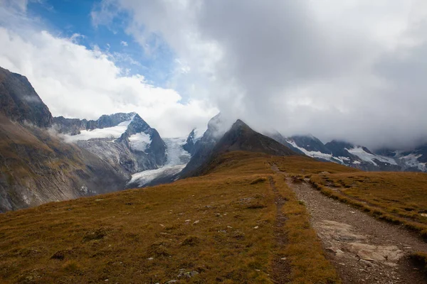Hoge Bergen Obergurgl Het Een Dorpje Otztaler Alpen Oostenrijk Gelegen — Stockfoto