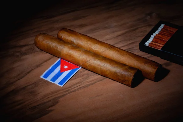 Luxury Cuban Cigars Match Bow Wooden Desk — Stock Photo, Image