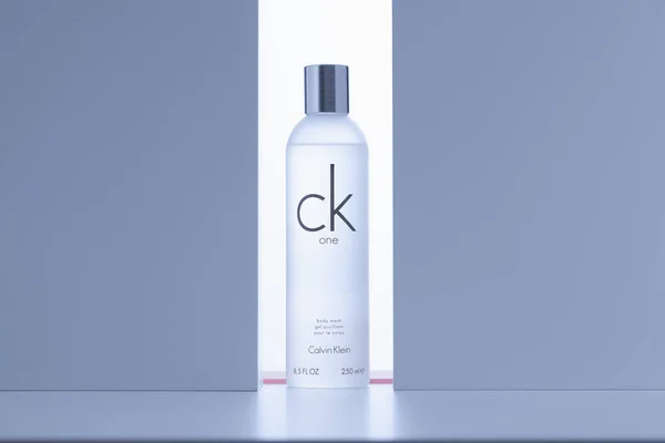 Prag Tjeckien Januari 2021 Calvin Klein Duschkar Bakgrunden Det Vita — Stockfoto