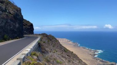 Punta de Teno 'nun dramatik sahillerinde Tenerife Kanarya Adası' nda Buenavista del Norte belediyesinde yer almaktadır.