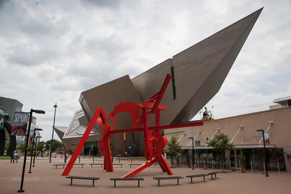 Moderní umění a moderní architektura v Denveru — Stock fotografie