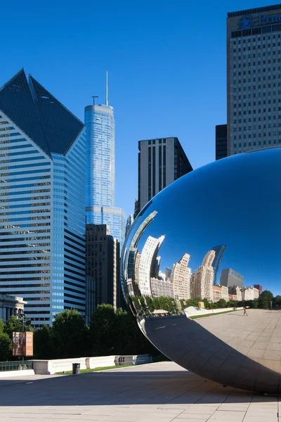 Cloud gate socha v parku millenium — Stock fotografie