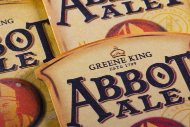 Başrahip bira bira paspaslar