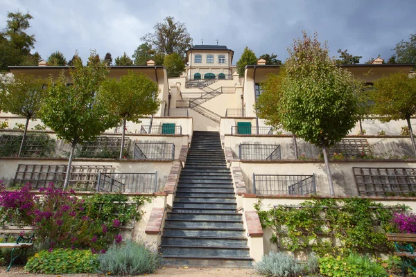 Der kleine fürstenberger garten in der nähe der Prager Burg — Stockfoto